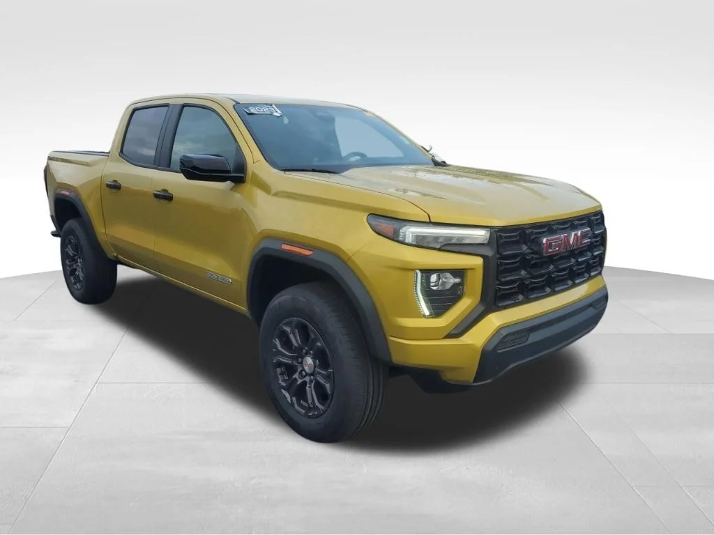 Used 2023 Red GMC Elevation image 11