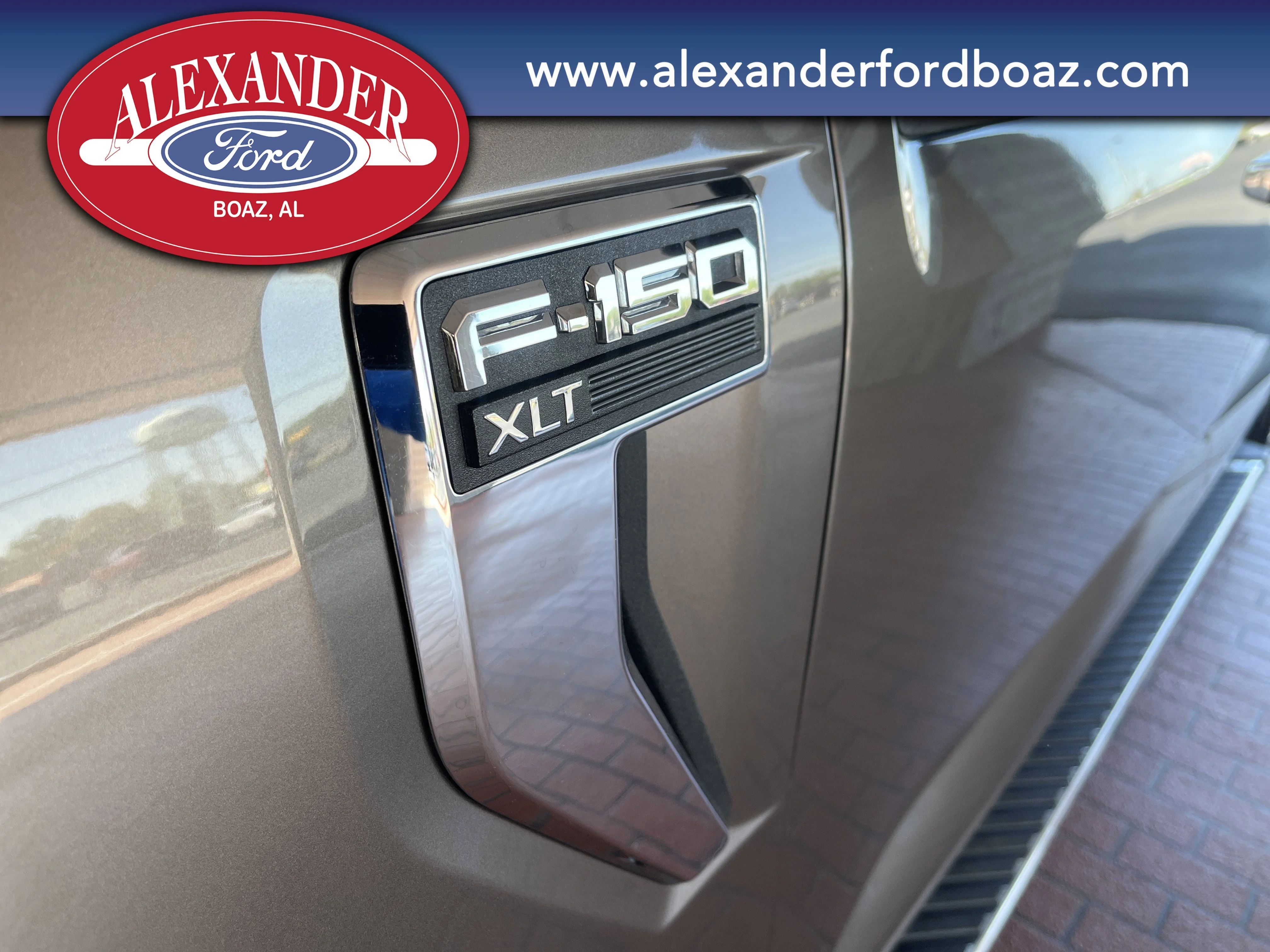 Used 2023 Gray Ford XLT image 7