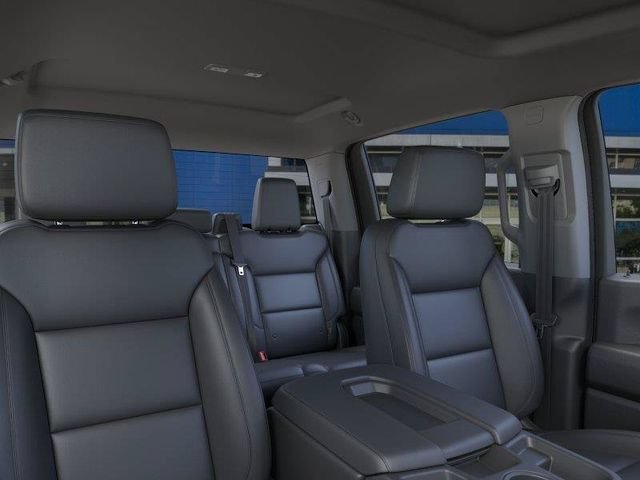 New 2026 Summit White Chevrolet WT image 24