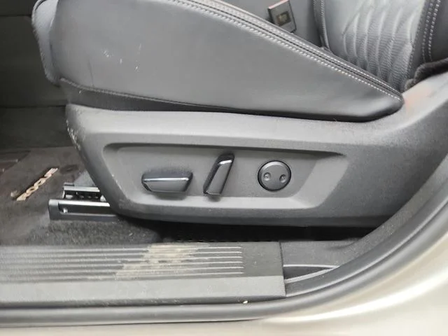 Used 2026 Gold Nissan Platinum image 20