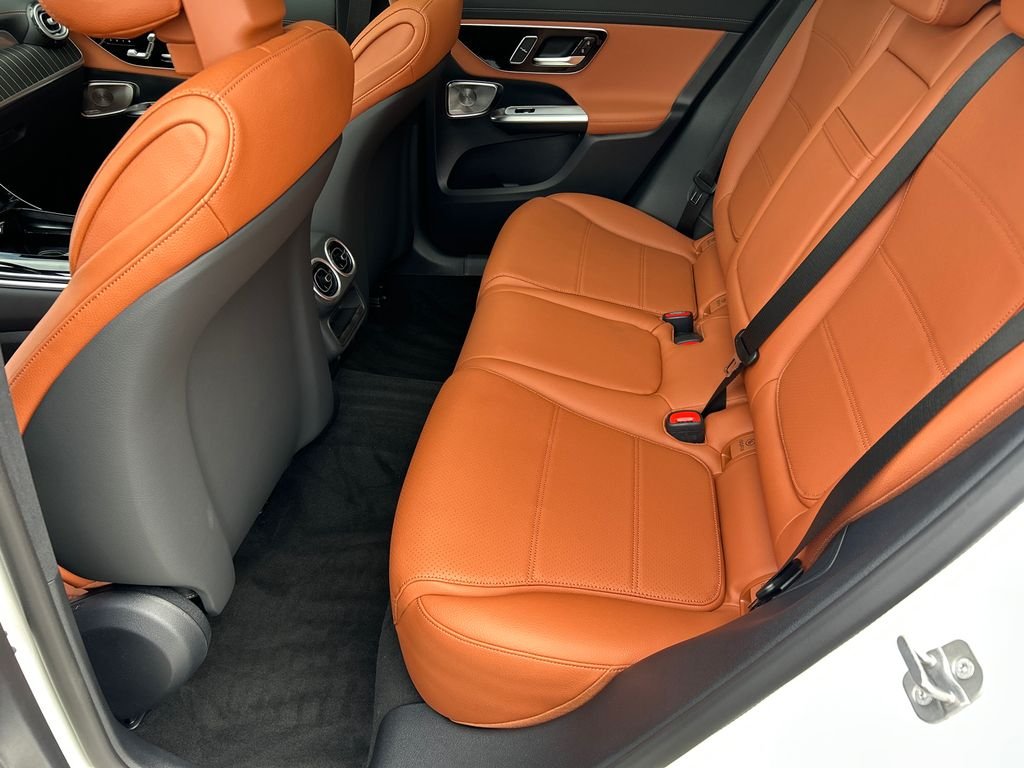 New 2027 Polar White Mercedes-Benz GLC 300 image 24