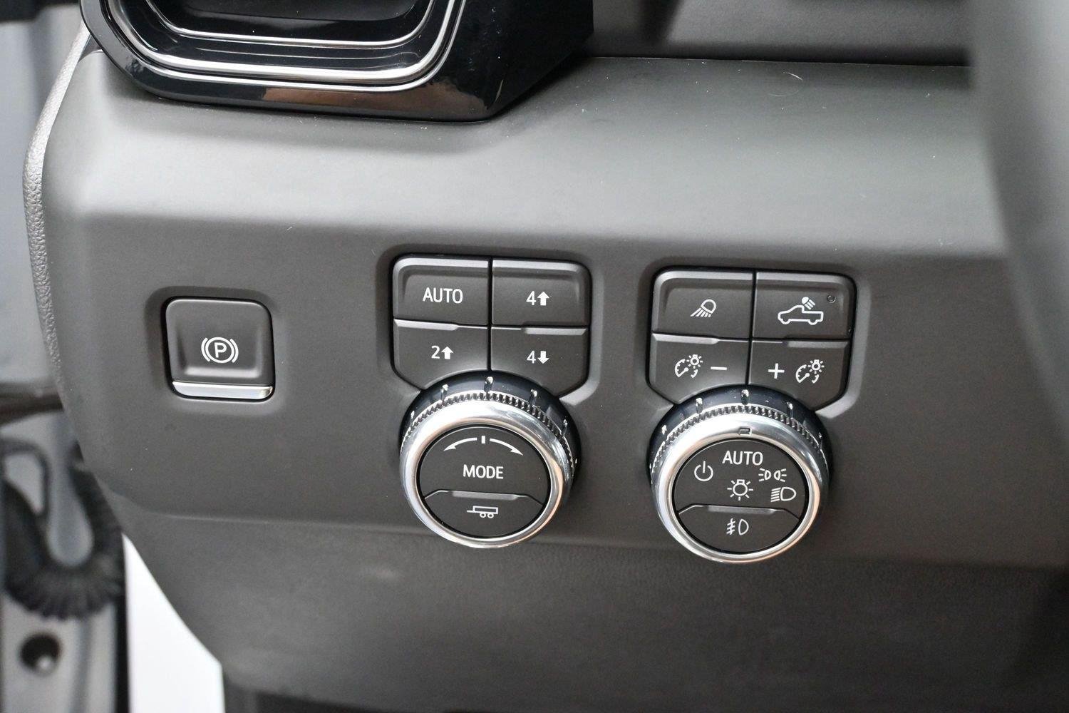 Used 2026 Summit White GMC AT4X image 30