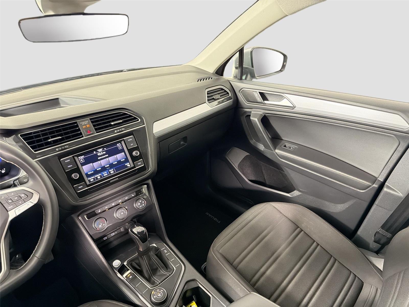 Used 2022  Volkswagen S image 21