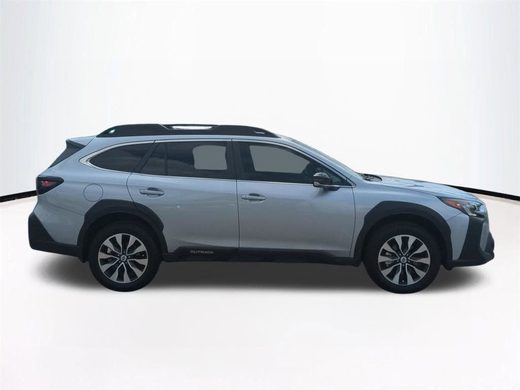2025 Subaru Outback Limited - Photo 4