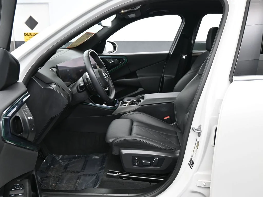 2025 BMW X3 30 - Photo 10