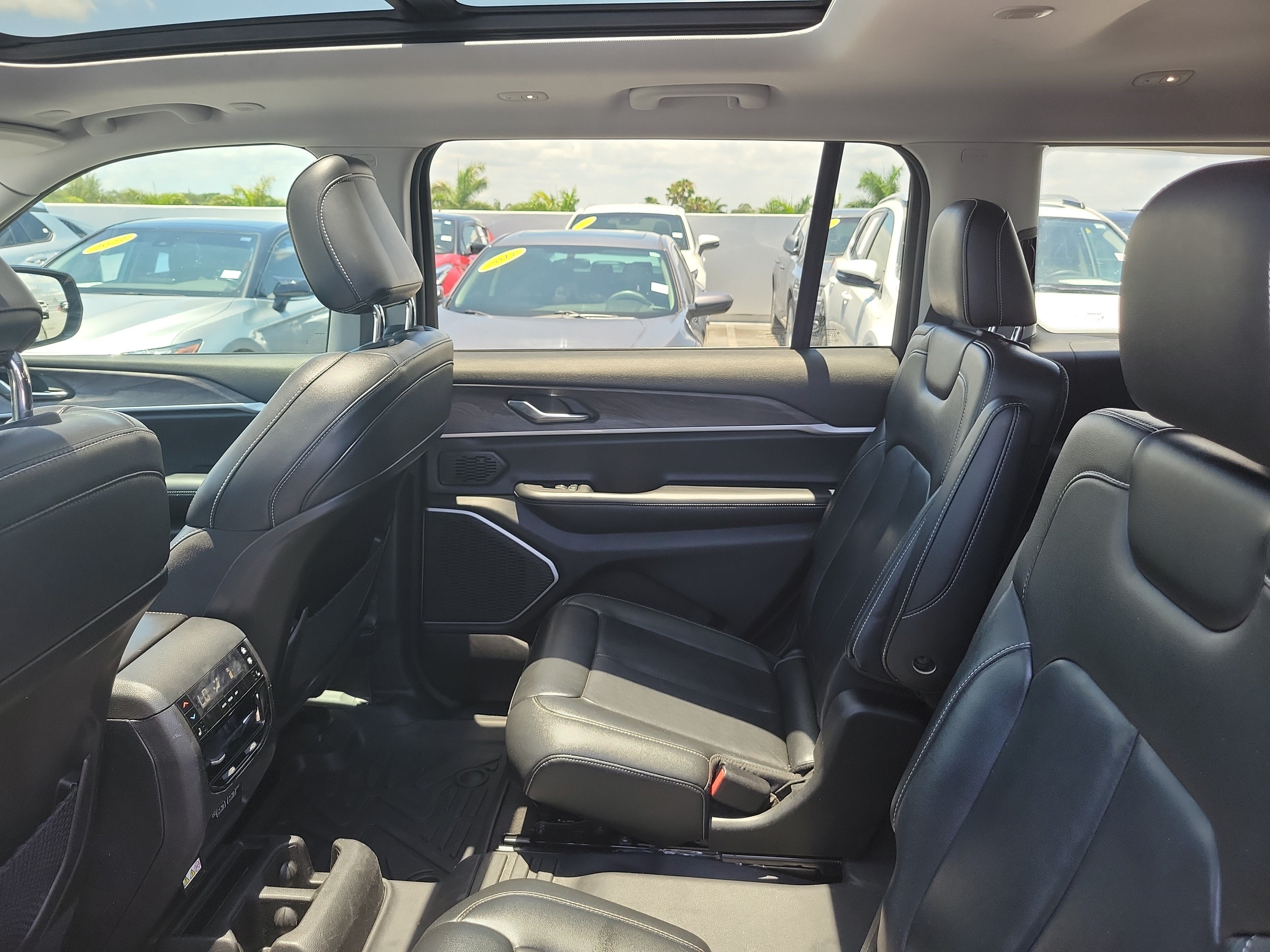 Used 2022 Baltic Gray Metallic Clearcoat Jeep Limited image 15