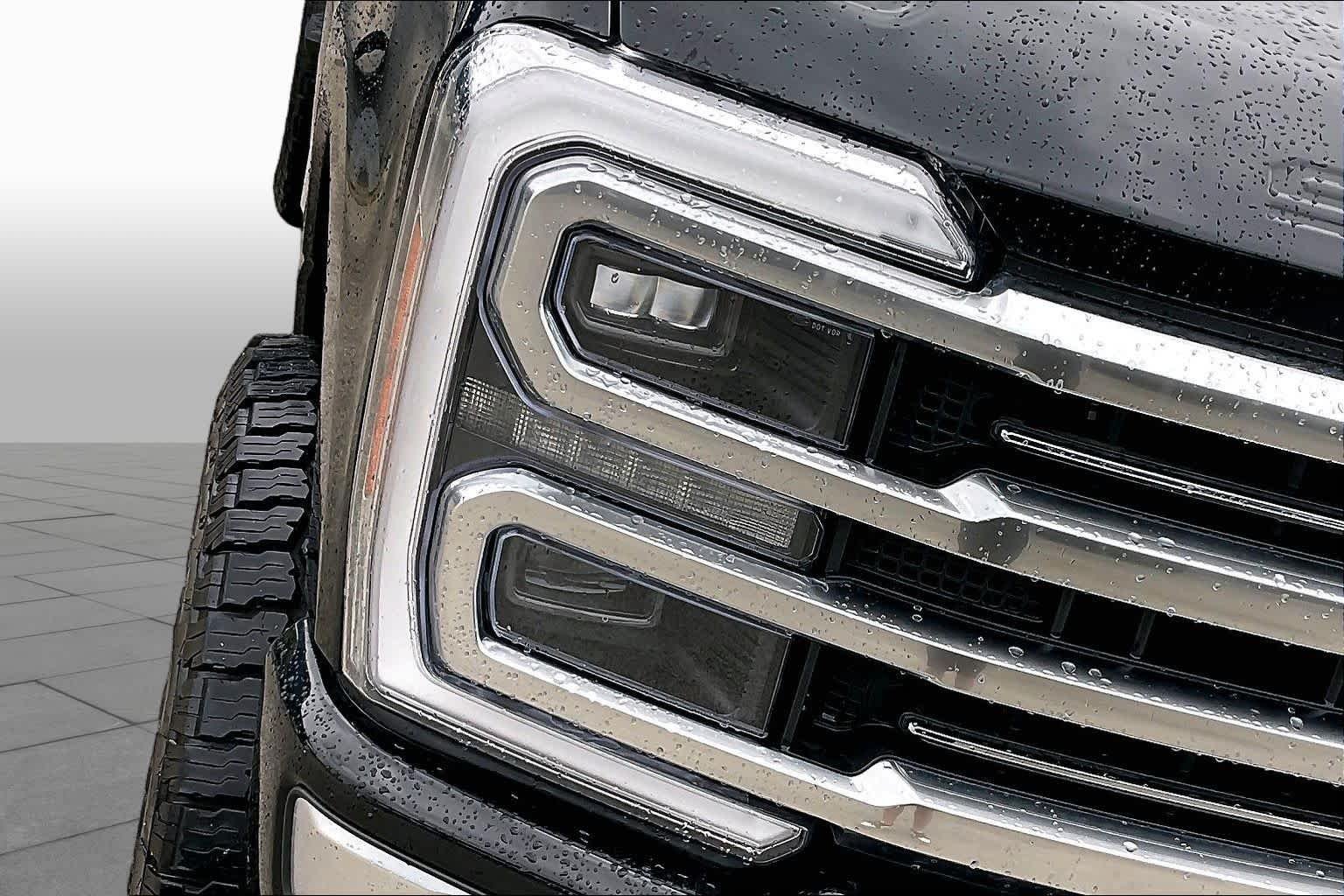 Used 2025 Agate Black Ford Platinum image 28