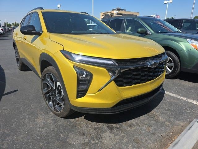 Used 2025 Nitro Yellow Chevrolet 2RS image 2