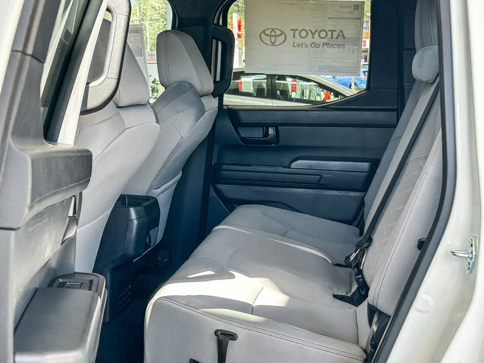 2026 Toyota Tacoma SR5 - Photo 18