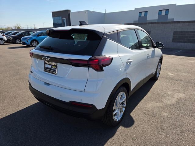 New 2027 Summit White Chevrolet LT image 4