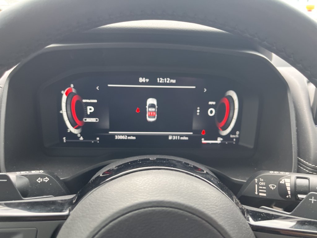 Used 2024 Gold Nissan Platinum image 15