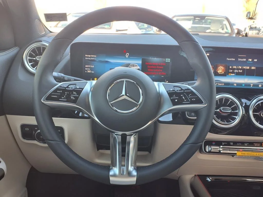 Certified Used 2025 Polar White Mercedes-Benz GLA 250 image 12