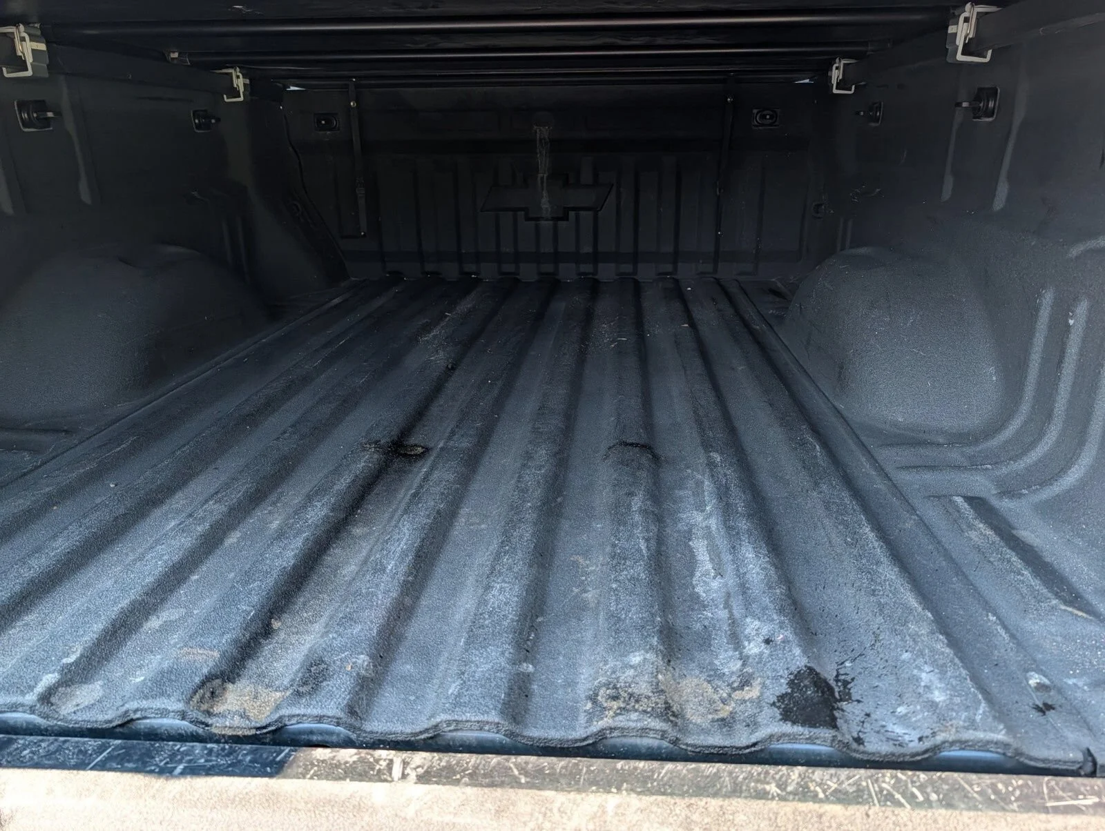 Used 2015 CYBER GRAY METALLIC Chevrolet 4WD Z71 image 15