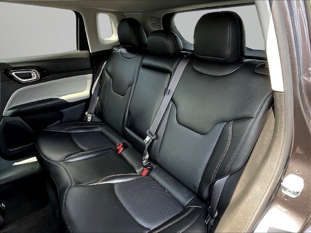 Used 2022 Gray Jeep Limited image 24