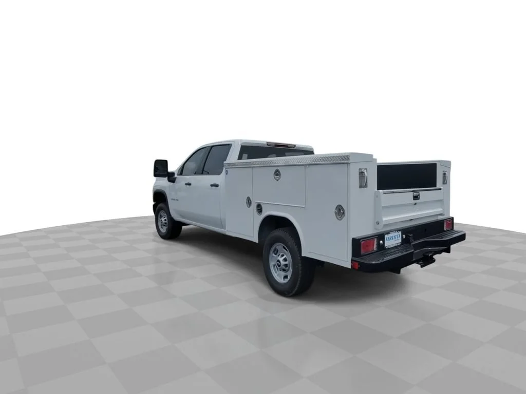 New 2026 Summit White Chevrolet WT image 6