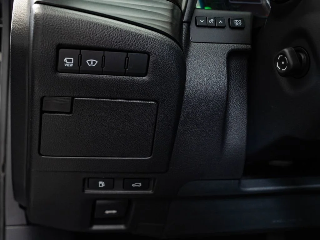 Certified Used 2020 OBSIDIAN Lexus 300h Ultra Luxury image 42