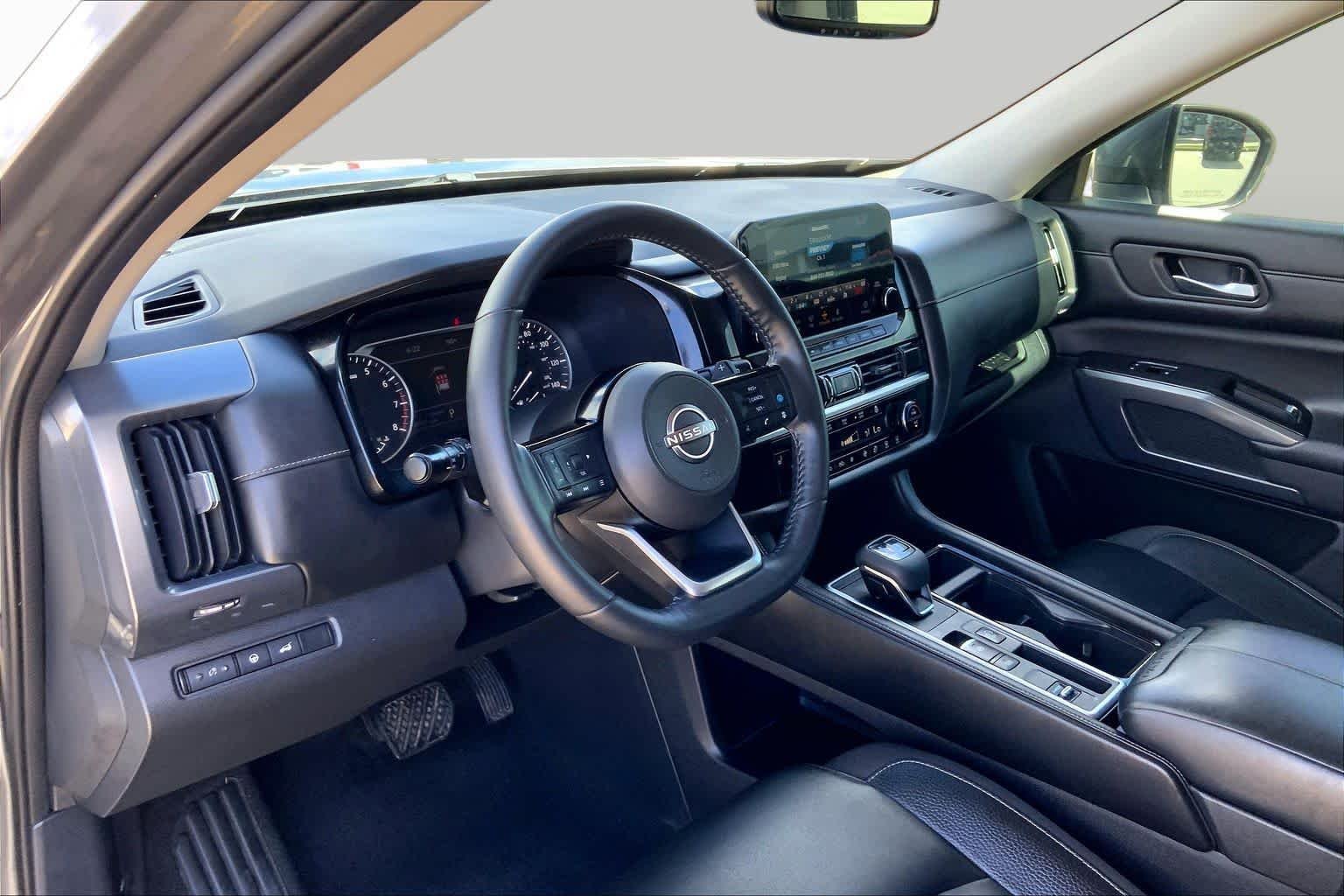 Used 2022 Gun Metallic Nissan SL image 17