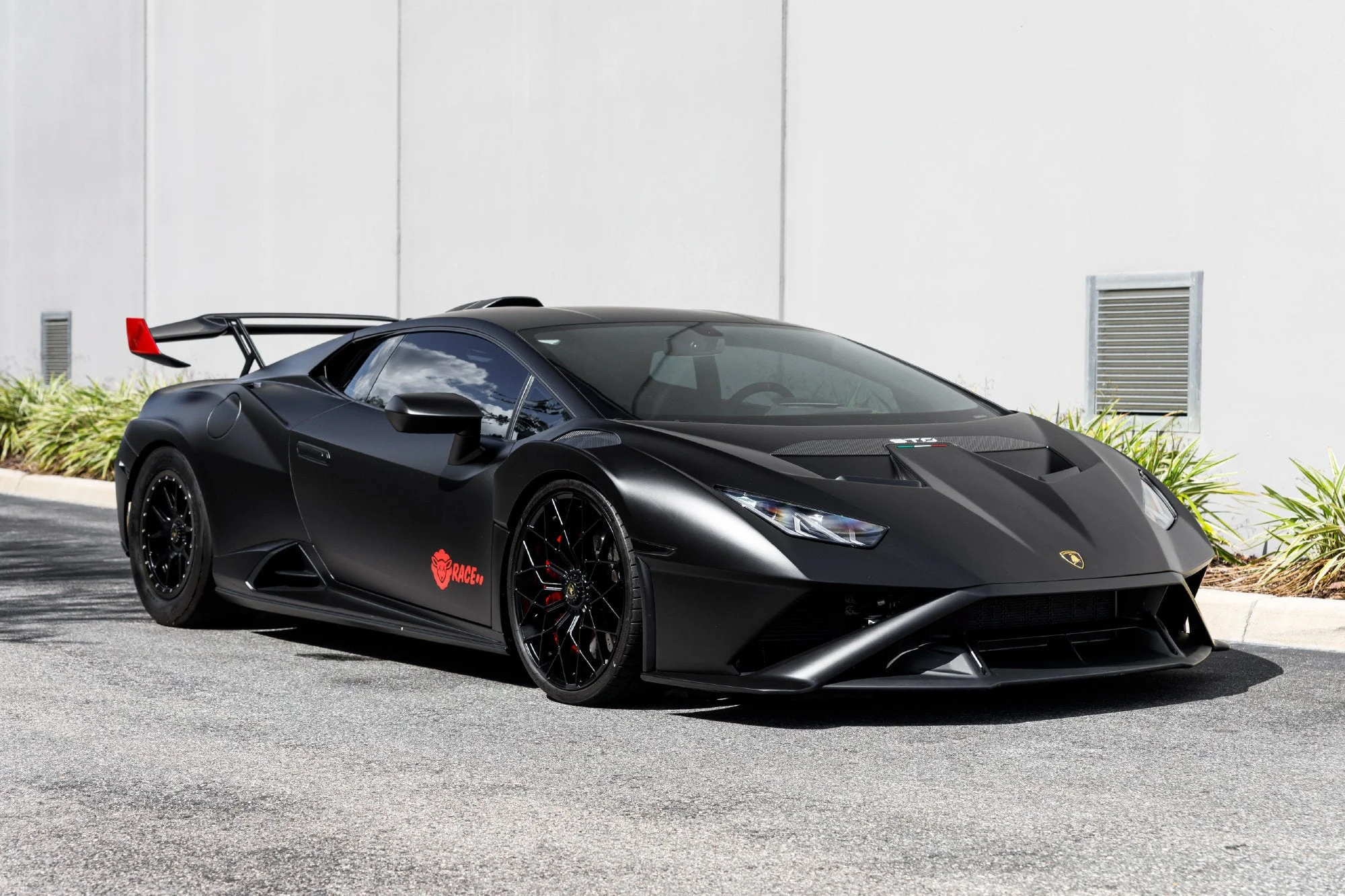 Used 2021  Lamborghini Base image 7