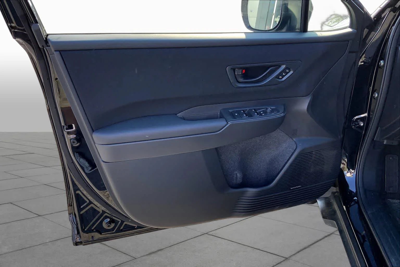 2026 Subaru Outback Limited - Photo 10