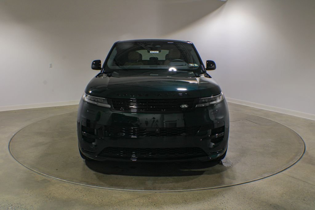 New 2026 British Racing Green Land Rover Dynamic SE image 9
