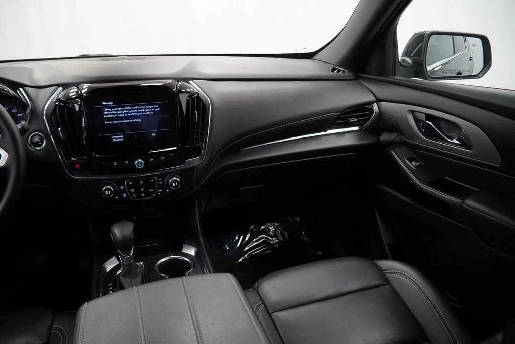 2023 Chevrolet Traverse 3LT - Photo 14