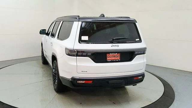 New 2026 Bright White Clear-Coat Exterior Paint Jeep Summit Obsidian image 8