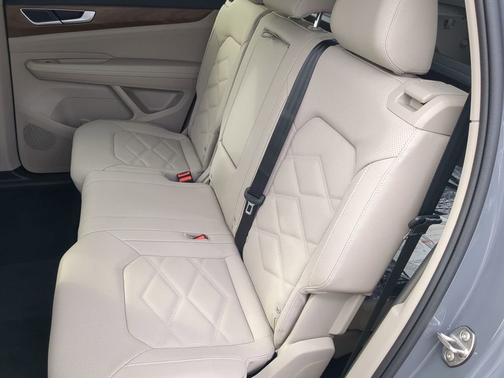 New 2026 Gray Volkswagen 2.0T SE w/Technology image 18