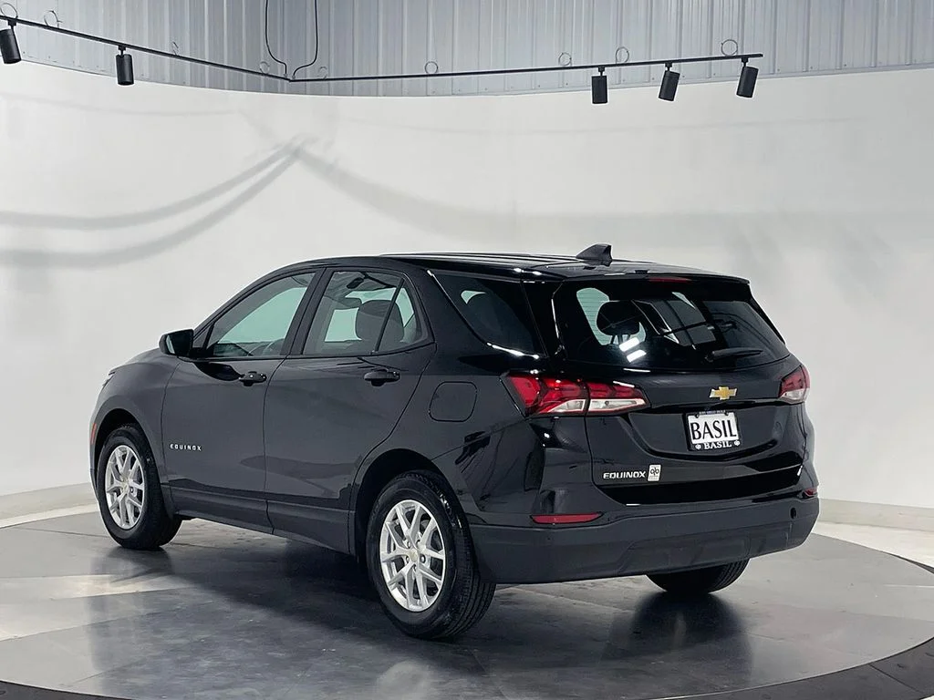 Used 2022 Black Chevrolet LS image 13