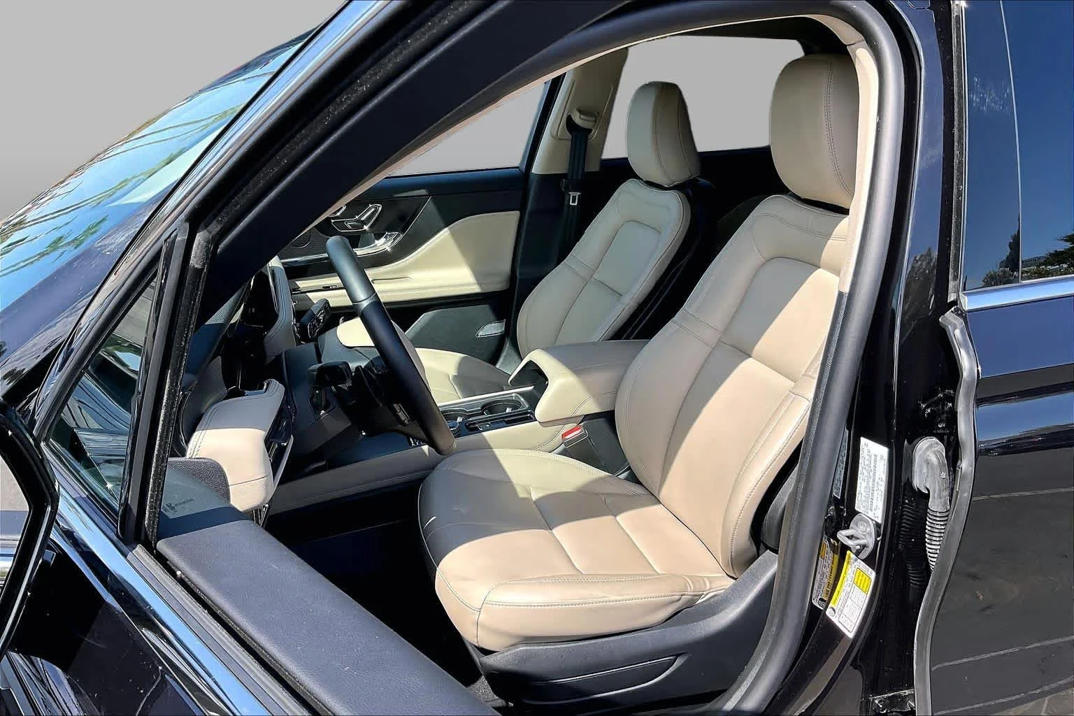Pre-Owned 2025 Lincoln Corsair Premiere