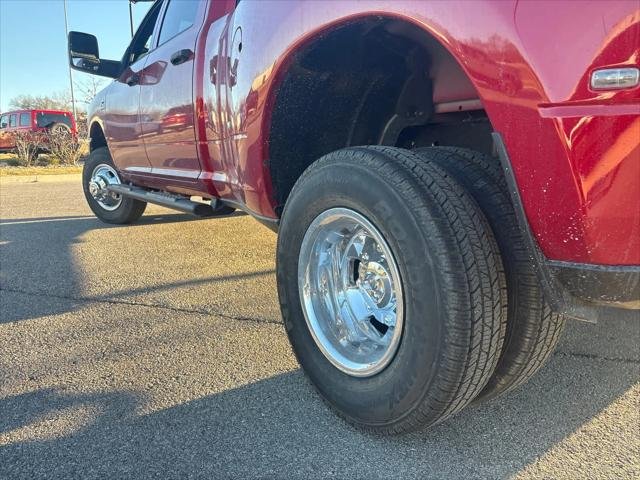 New 2026 Molten Red Pearl-Coat Exterior Paint RAM TRADESMAN image 6