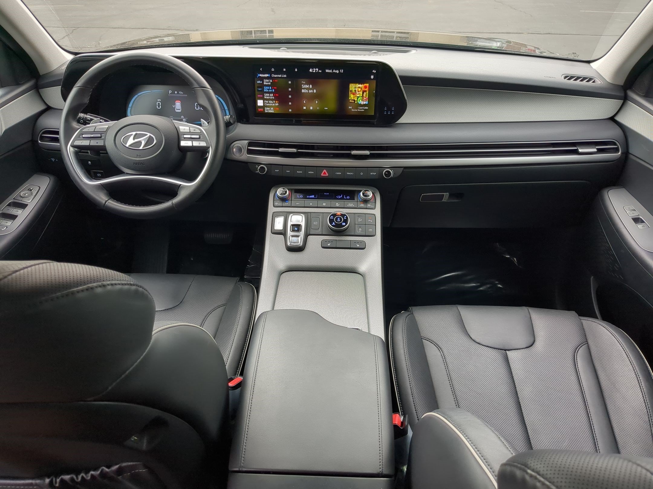 Used 2025 Abyss Black Pearl Hyundai SEL image 28