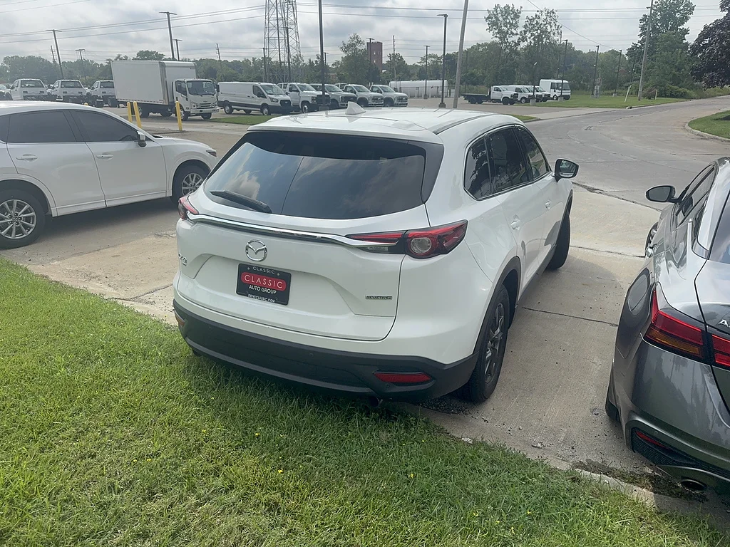 Used 2021 Snowflake White Pearl Mica Mazda Touring image 2