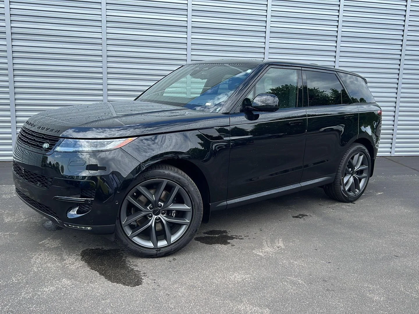 2026 Land Rover Range Rover Sport P360 SE MHEV's photo