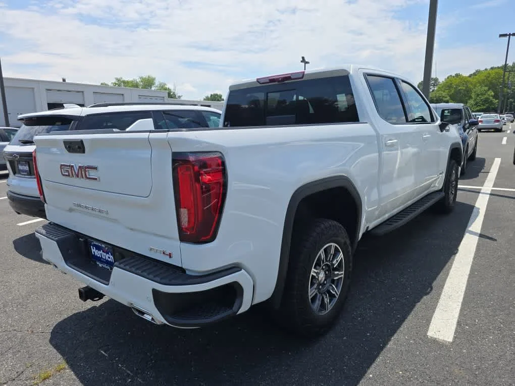 Used 2024 Summit White GMC AT4 image 5