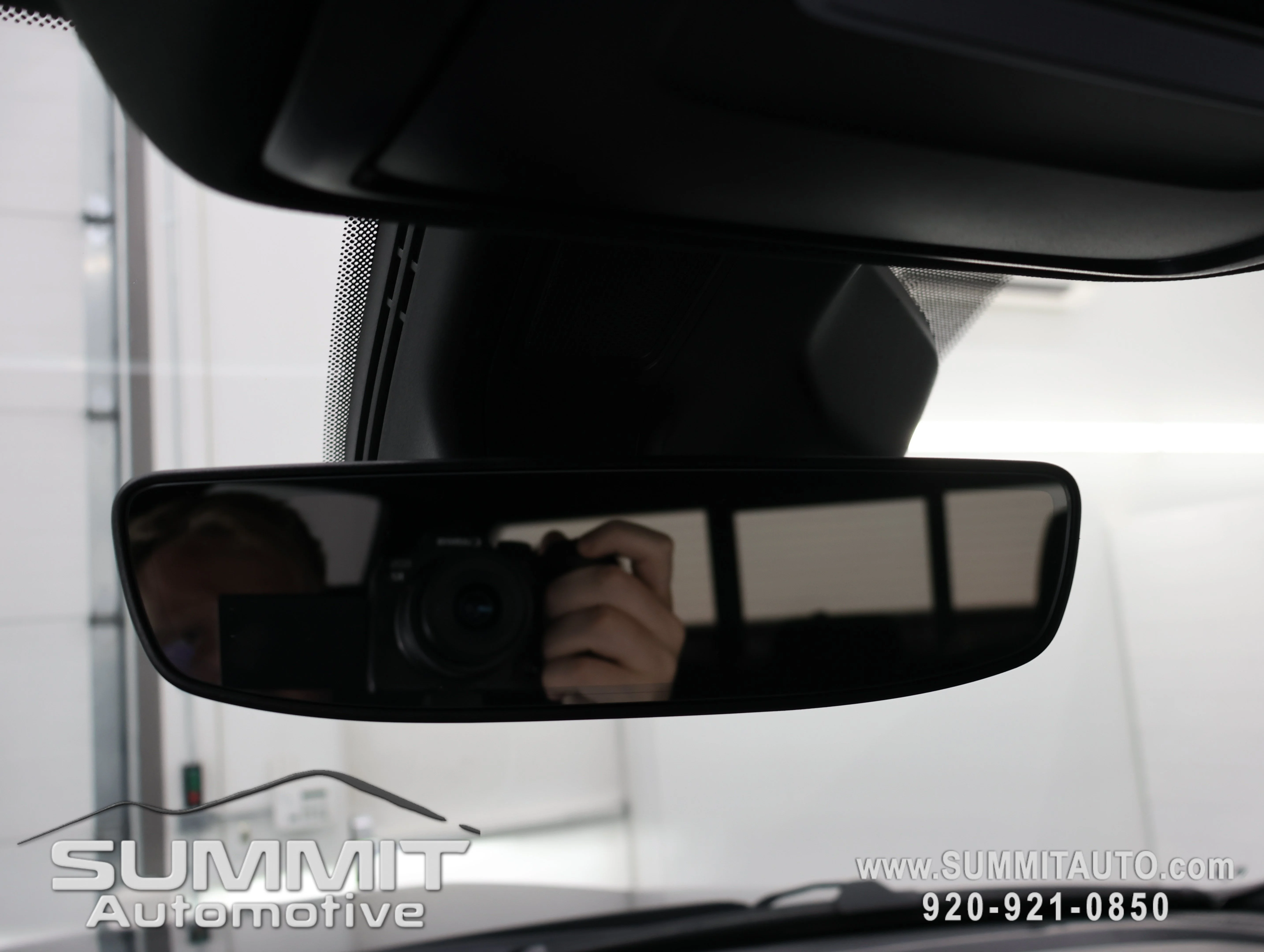 New 2026 Diamond Black Crystal Pearl-Coat Exterior Paint RAM Big Horn/Lone Star image 63