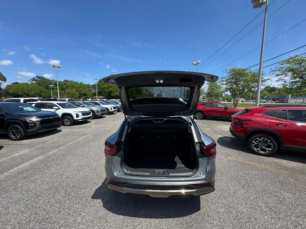 New 2026 Sterling Gray Metallic Chevrolet ACTIV image 7