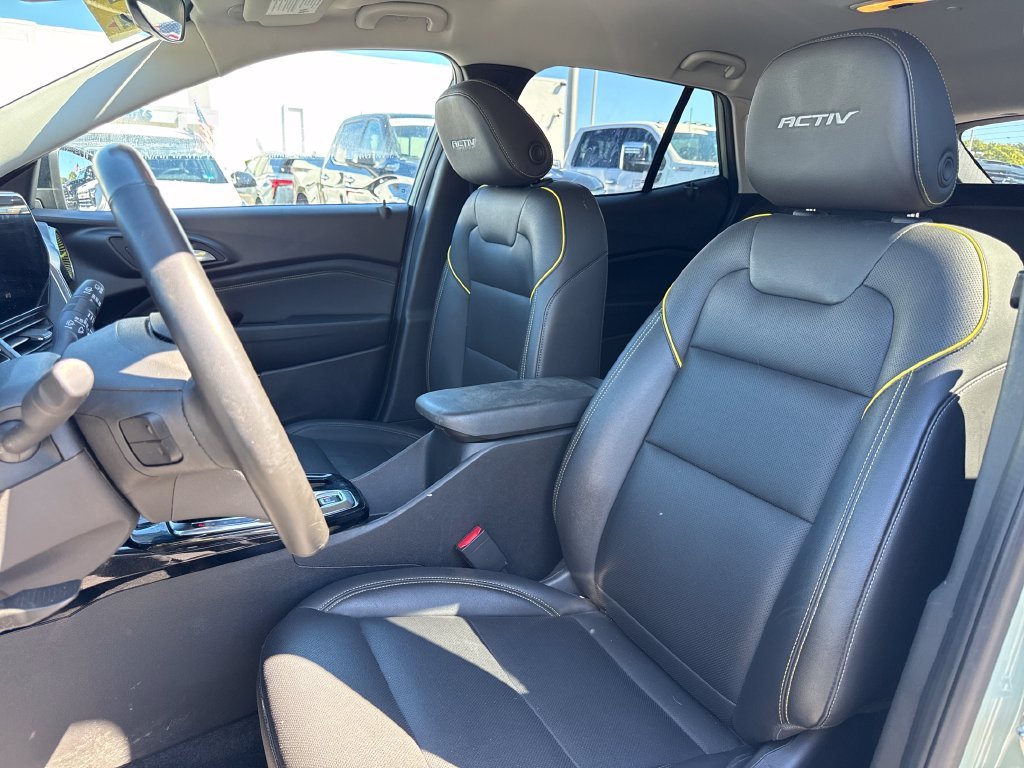 Used 2025 Green Chevrolet ACTIV image 9
