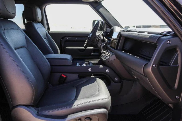2024 Land Rover Defender V8 - Photo 13