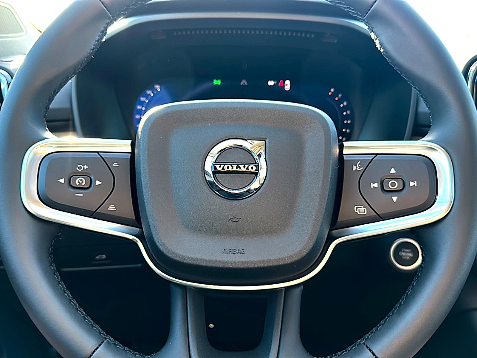 New 2026 Onyx Black Volvo Core image 18