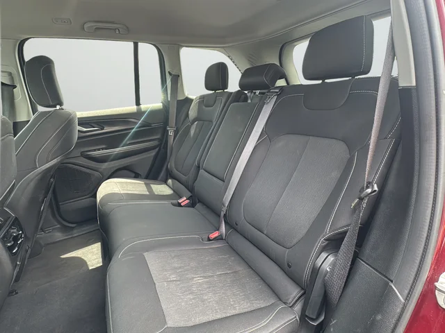 Used 2023 Red Jeep Laredo image 27