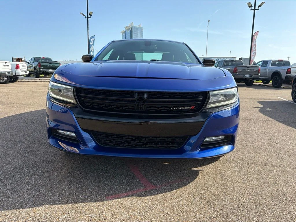 Used 2019 Indigo Blue Dodge SXT image 11