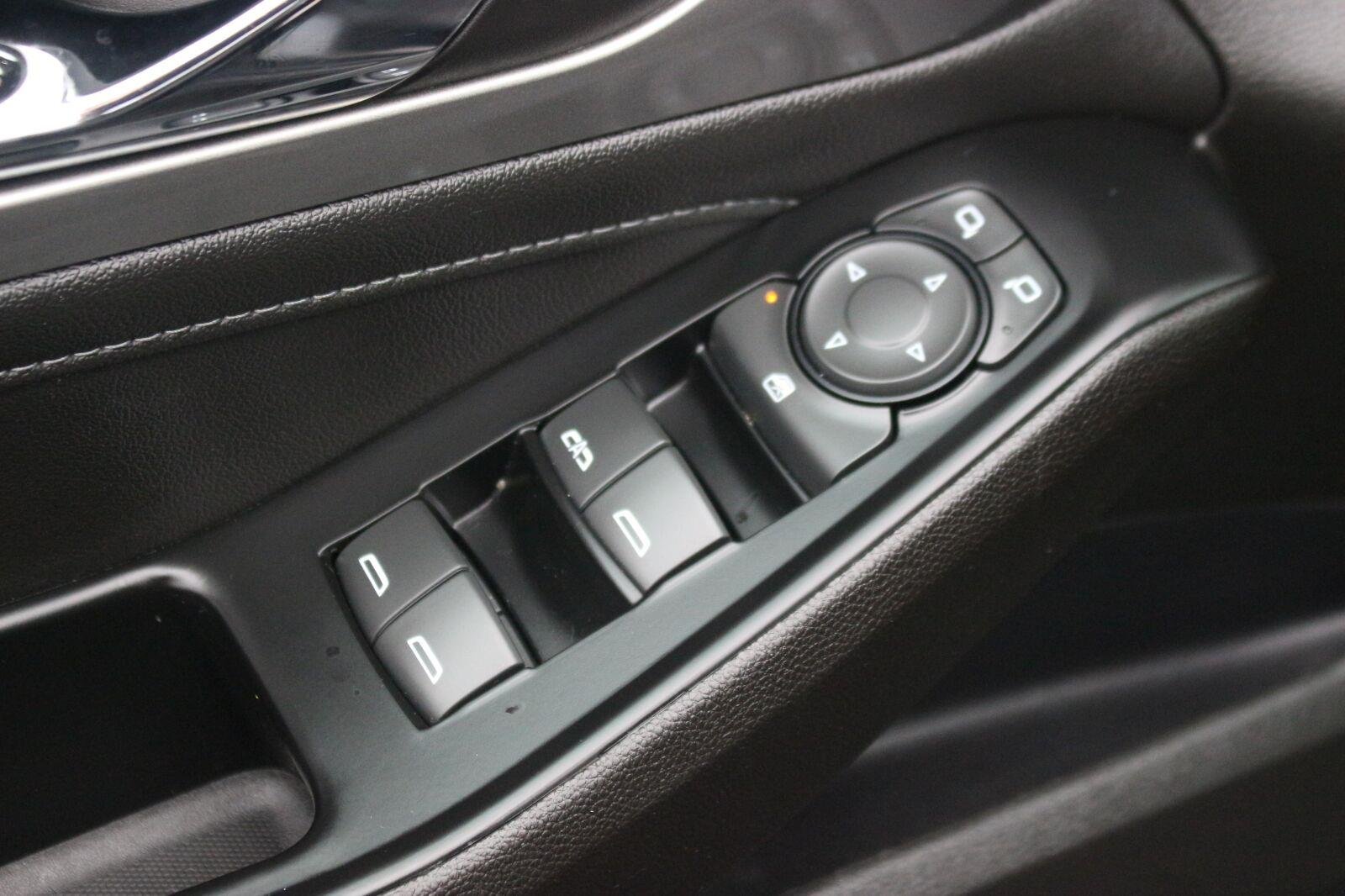 Used 2023 Mosaic Black Metallic Chevrolet LT Cloth image 15