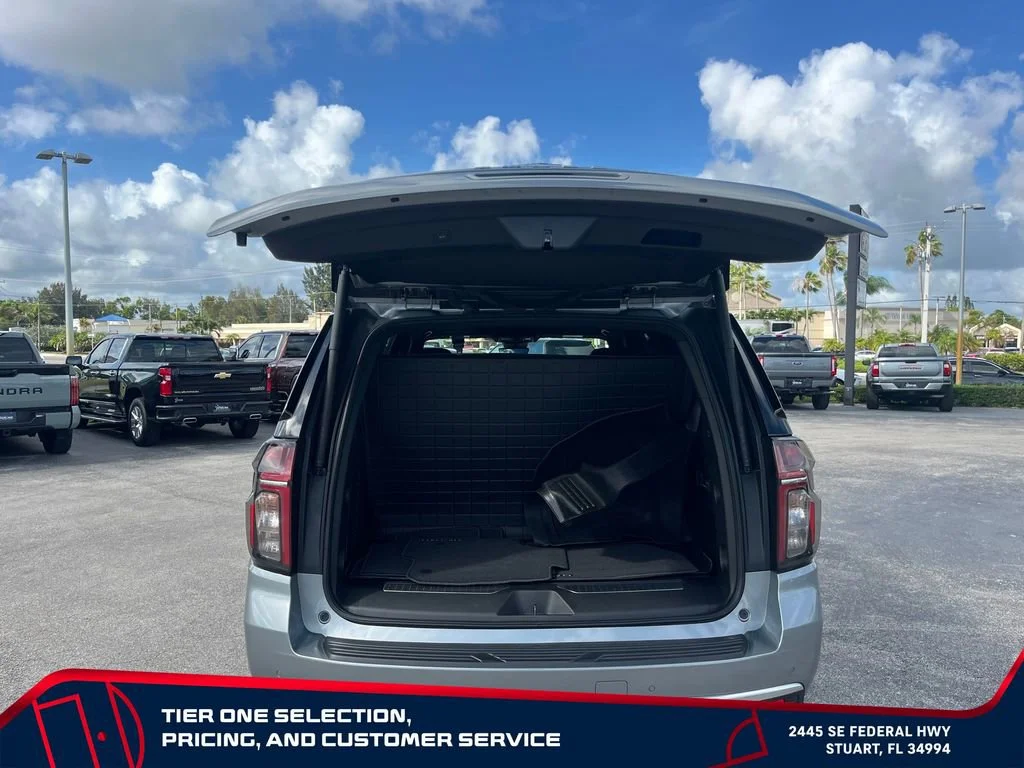 Used 2024 Sterling Gray Metallic Chevrolet High Country image 10