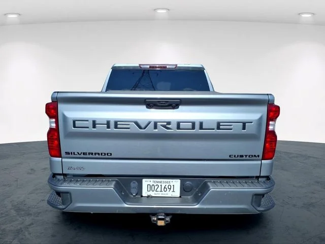 Used 2023 Gray Chevrolet Custom image 10