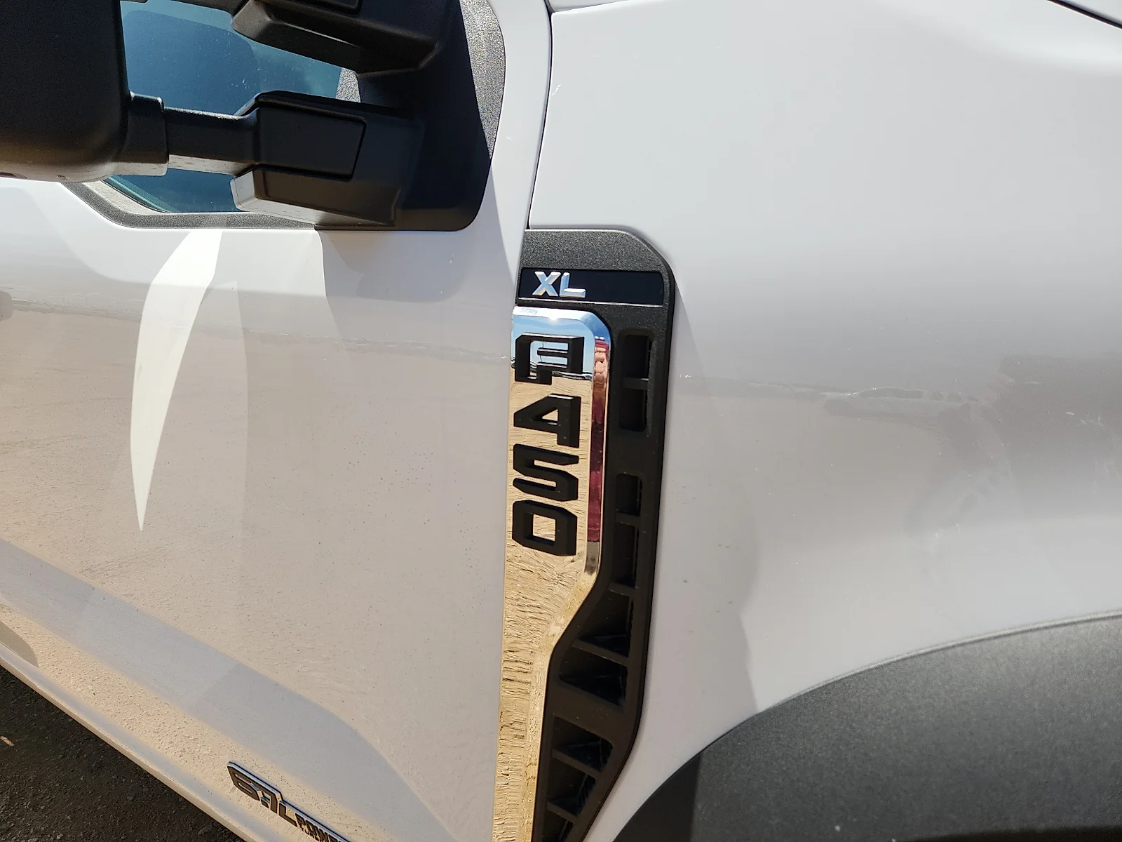 New 2026 Oxford White Ford F-450® XL image 10