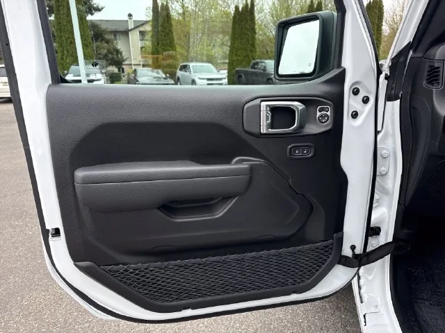 New 2026 Bright White Clear-Coat Exterior Paint Jeep 85th Anniversary Edition image 23