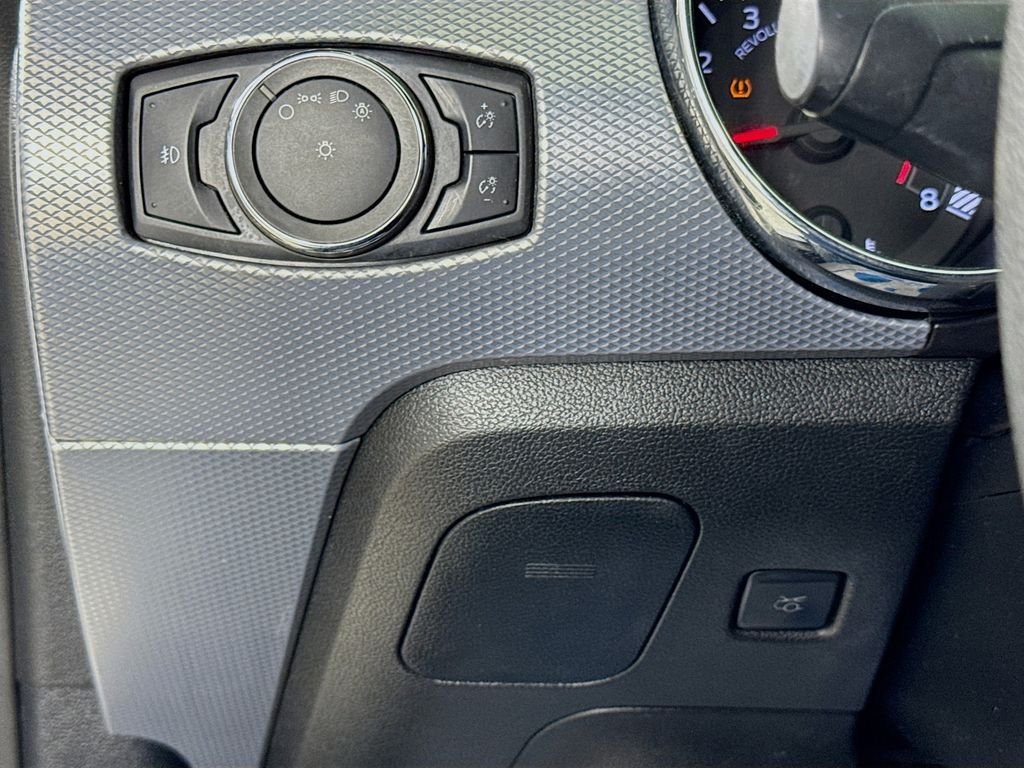 Used 2016 Oxford White Ford GT Premium image 12