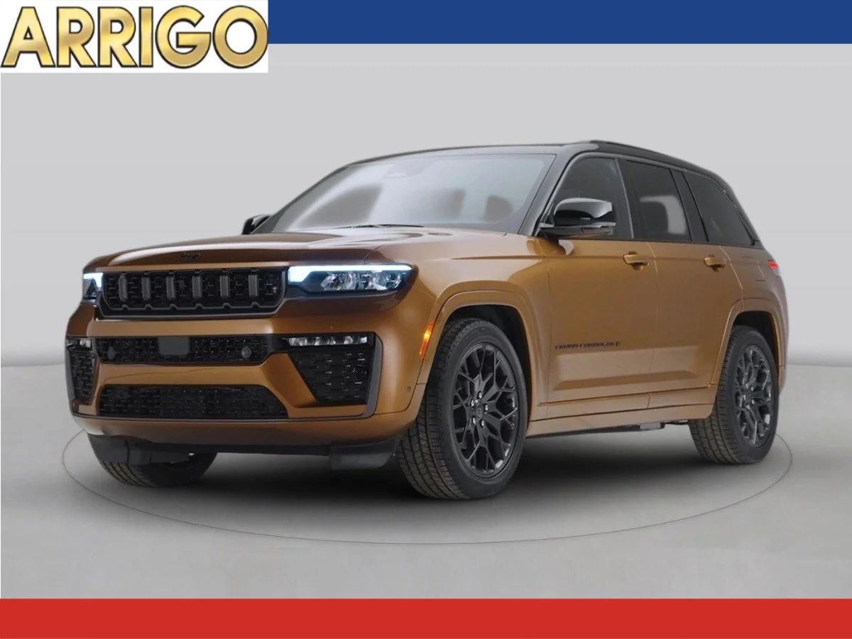 2026 Jeep Grand Cherokee Summit 4x4's photo