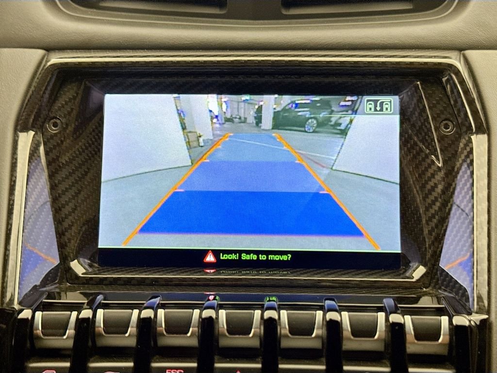 Used 2017  Lamborghini  image 14