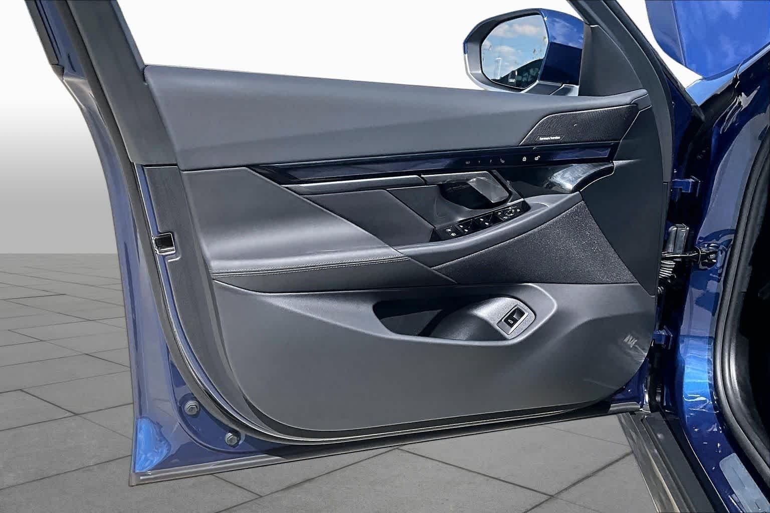 Used 2027 Phytonic Blue Metallic BMW 530i image 24